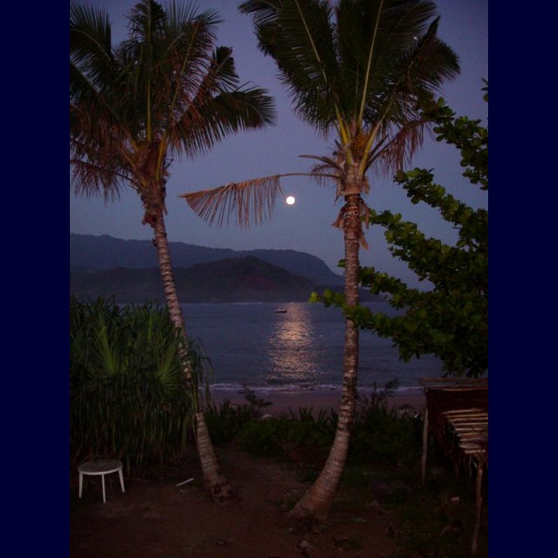 A tropical night on Hanalei Beach