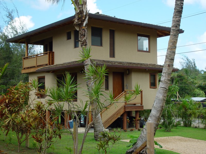 Hanalei Beach House - Front Entry